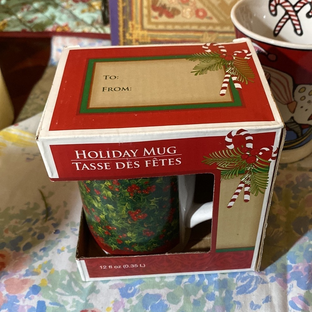 Signature Ursula's Christmas mug, gingerbread mug and holiday mug new in box - Picture 4 of 6